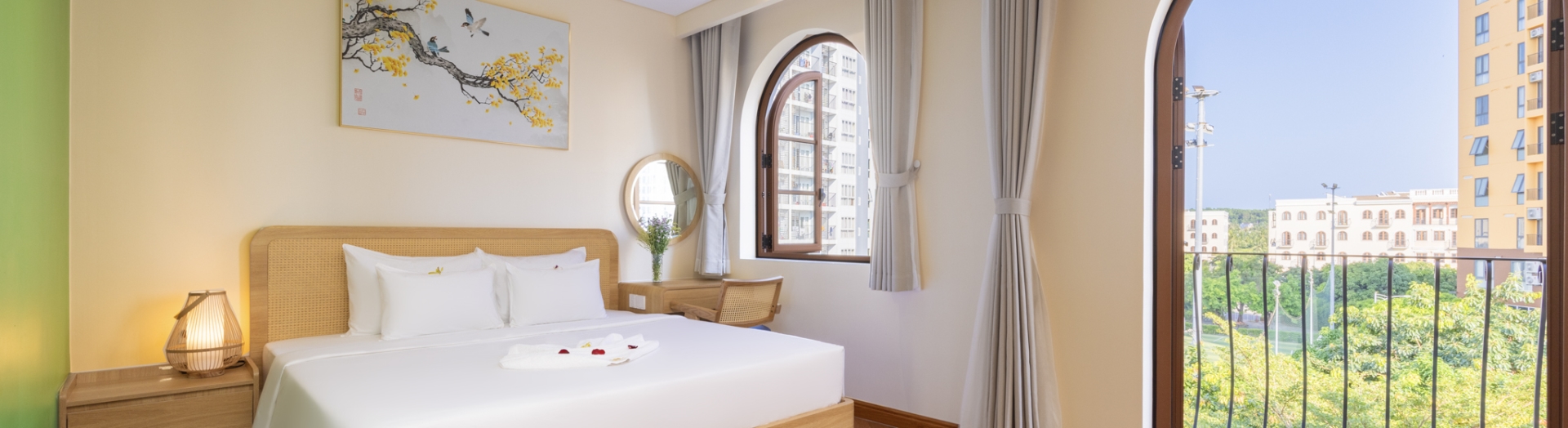 Đặt phòng Golden Sand Hotel